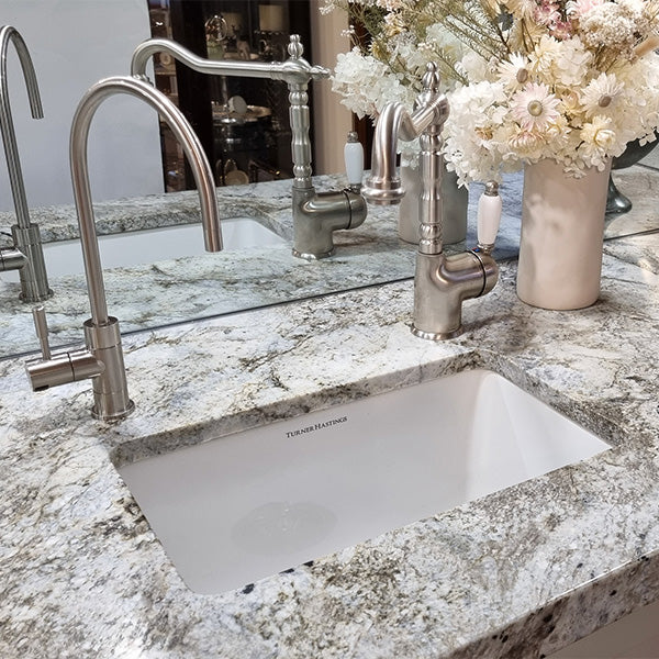 Turner Hastings Cuisine 30x46 Inset/Undermount Fine Fireclay Sink