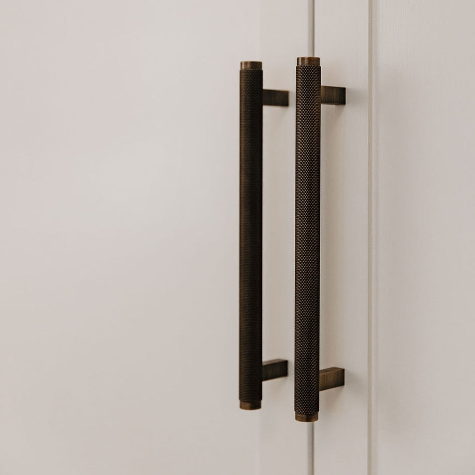 Momo Handles Bellevue Knurled Pull Handle Dark Bronze