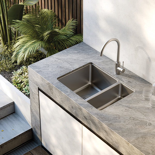Phoenix 2000 Series 1-1/2 Bowl Sink 617 x 461mm