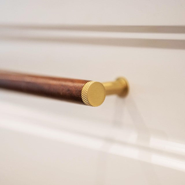 Castella Tundra Handle Walnut/Satin Brass