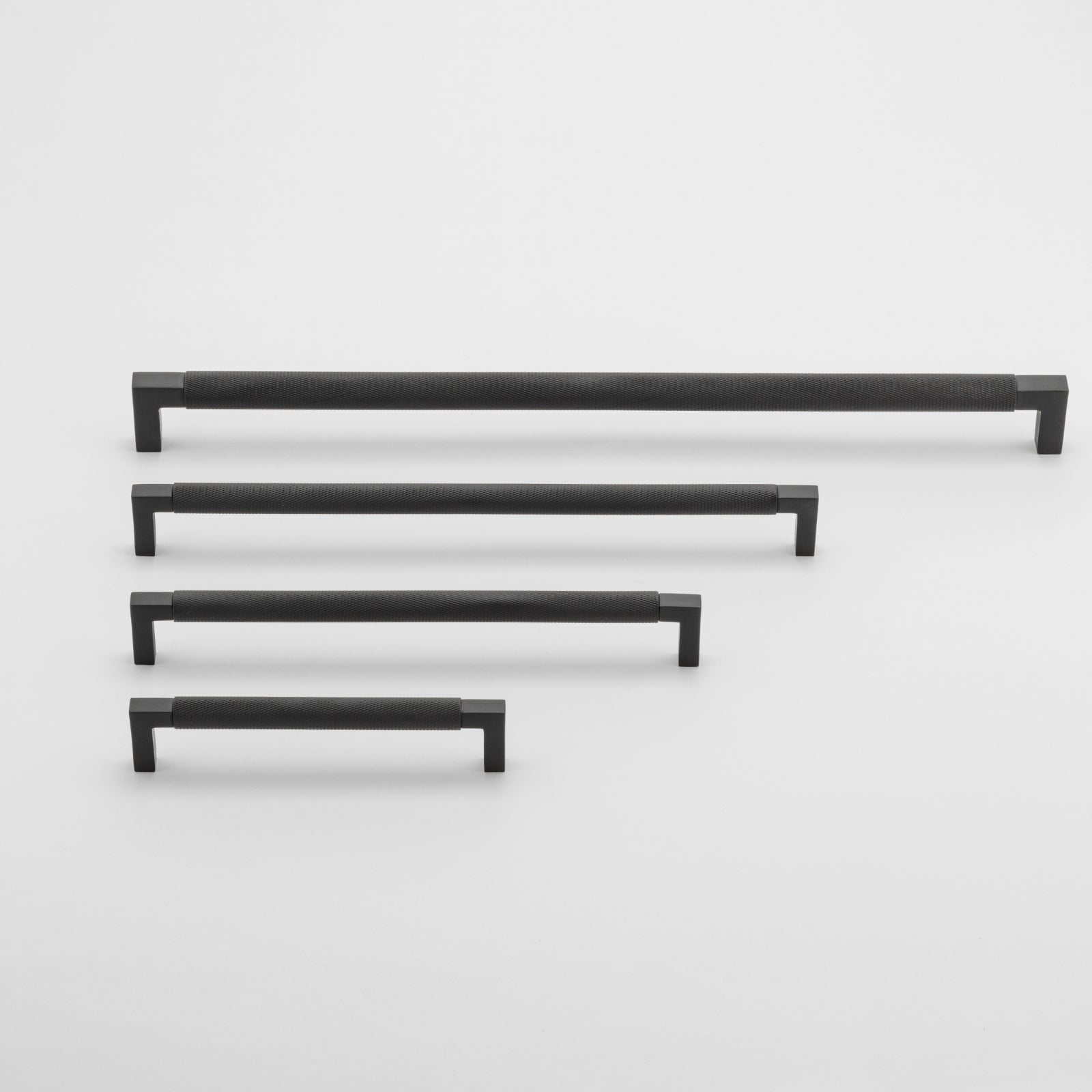All Size Iver Brunswick 320mm Cabinet Pull Handle Matte Black 22131 - The Blue Space