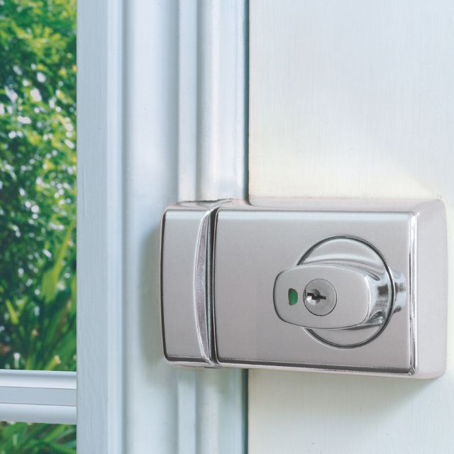 Lockwood 001 Double Cylinder Deadlatch Knob with Open In Strike Chrome Plate