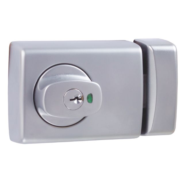Lockwood 001 Double Cylinder Deadlatch Knob with Open In Strike Satin Chrome Pearl