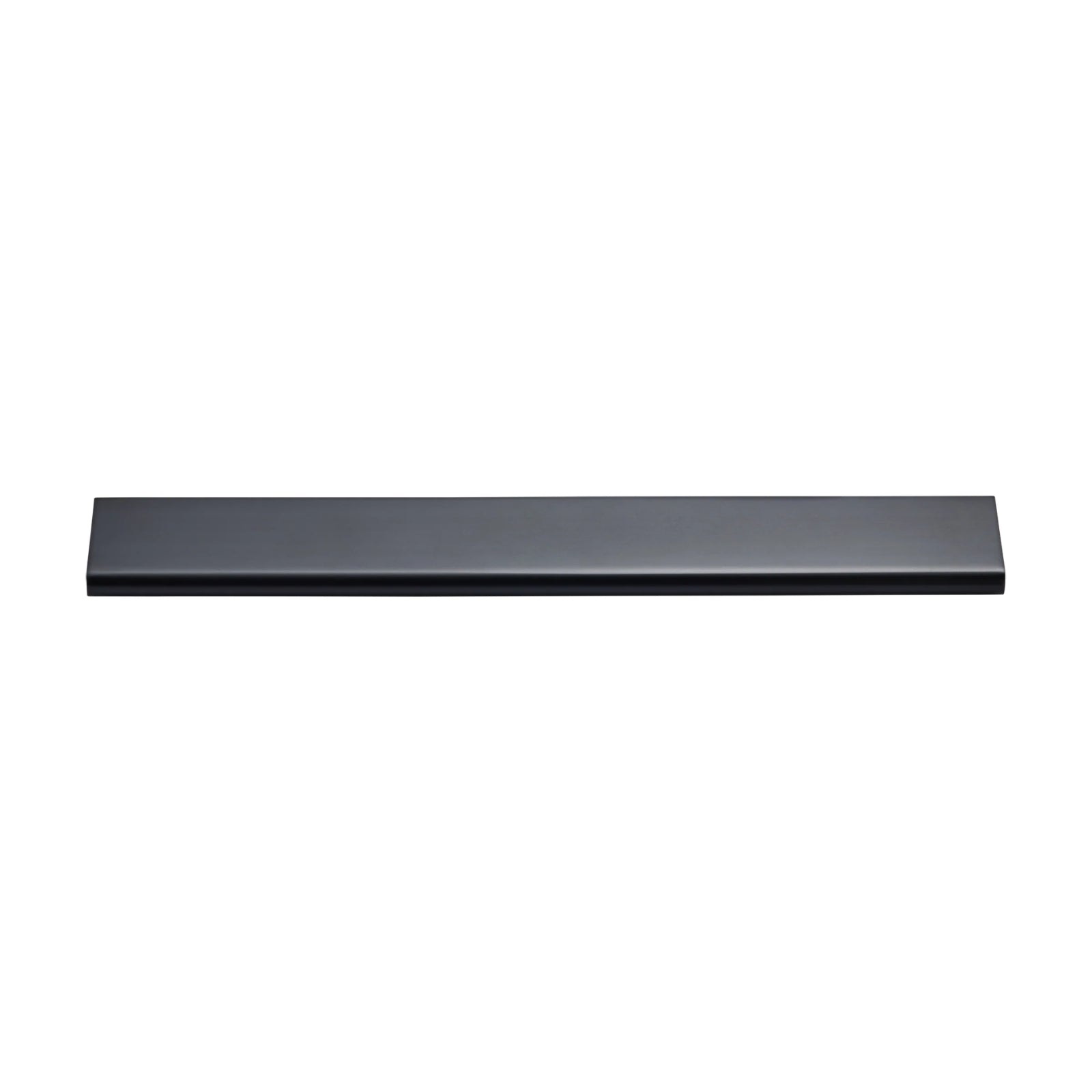 Front Momo Chelsea Lip Pull Handle Matte Black
P-CHLP.096.MBL - The Blue Space