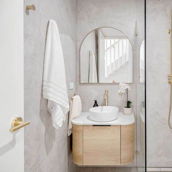 Otti Bondi Wall Hung Curve Vanity - Natural Oak