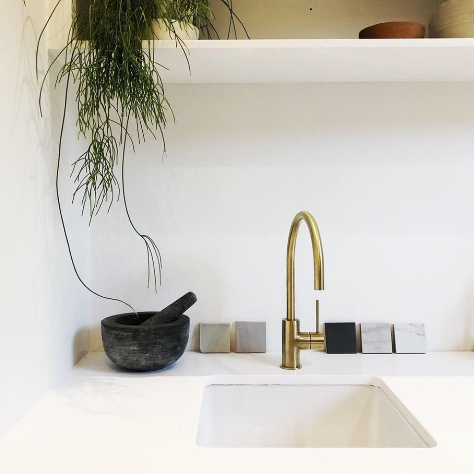 Turner Hastings Cuisine 46 x 46 Inset/Undermount Fine Fireclay Sink