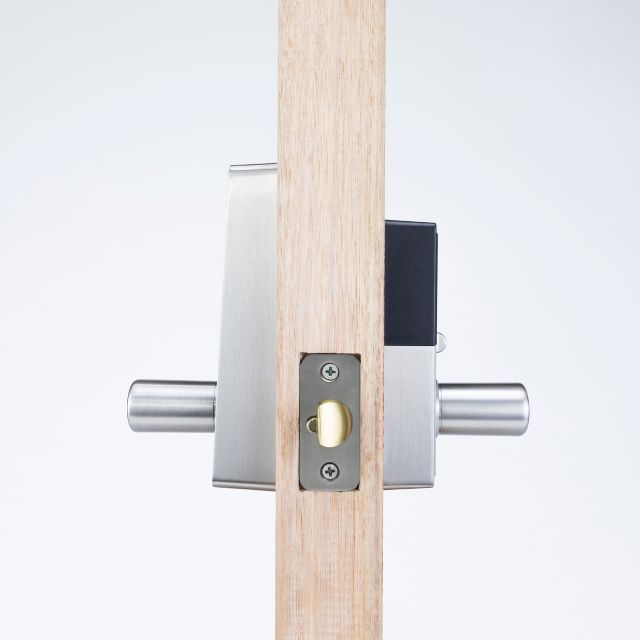Yale Libi Digital Lever Keyed Satin Nickel
