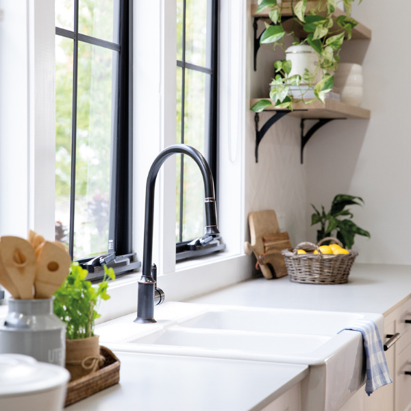 Phoenix Nostalgia Pull Out Sink Mixer - Antique Black
