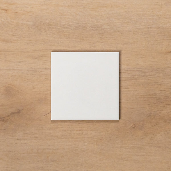 Sample of Hartz Gloss White - The Blue Space