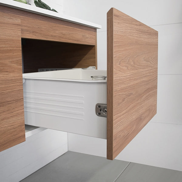 Example of Glacier Lite White Interior and Drawer Hardware