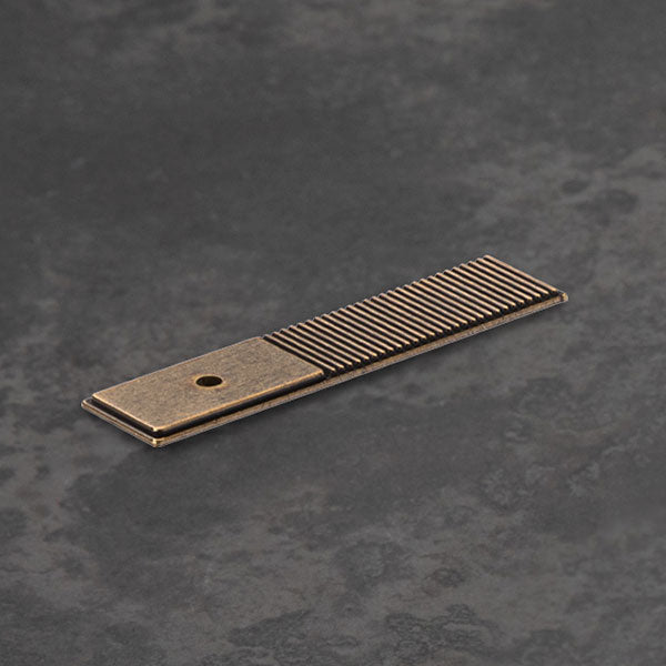 Momo Handles Barrington Backplate to Suit Knob Bronze