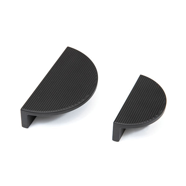 Momo Handles Barrington Eclipse Ribbed Matt Black - The Blue Space