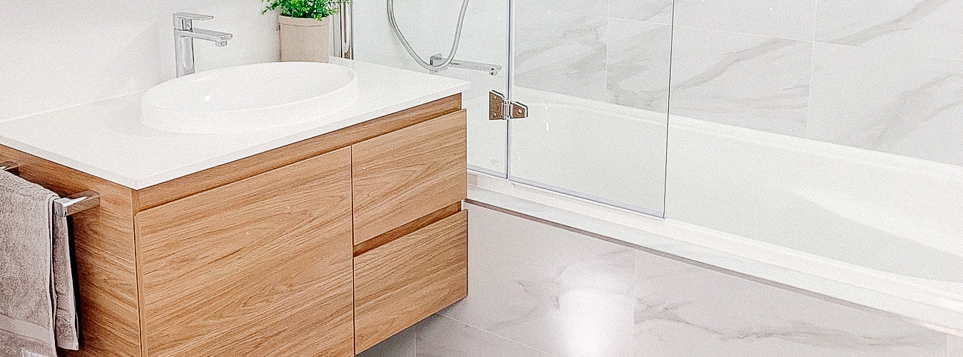 The Best Bath and Shower Combos For Small Bathrooms