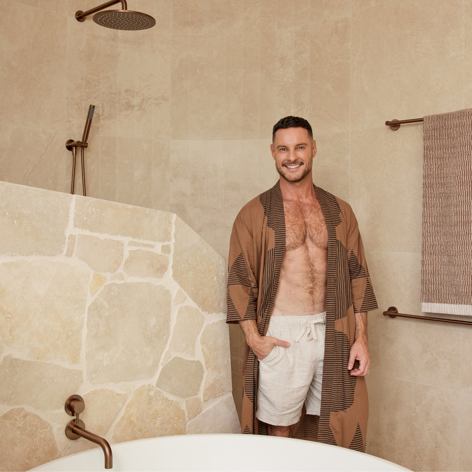 Meir Round Hand Shower on Swivel Bracket Lustre Bronze