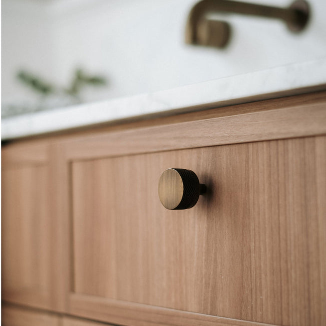 Momo Belgravia Knurled Knob Bronze - the Blue Space