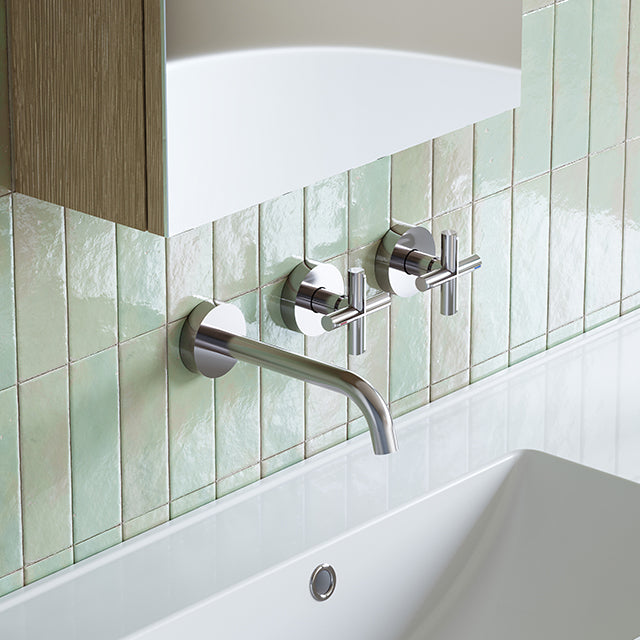 Phoenix Vivid Slimline Plus Wall Basin/Bath Hostess Set 180mm Chrome