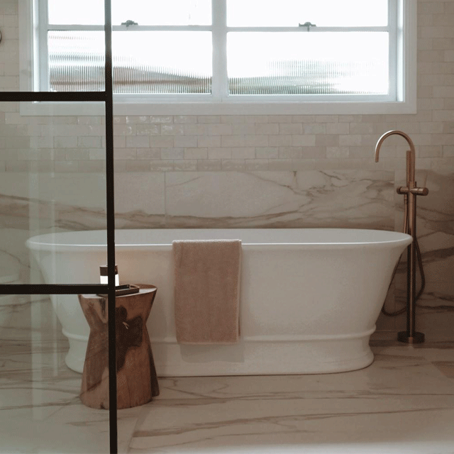 Turner Hastings Cambridge 174 TitanCast Bath - Gloss White