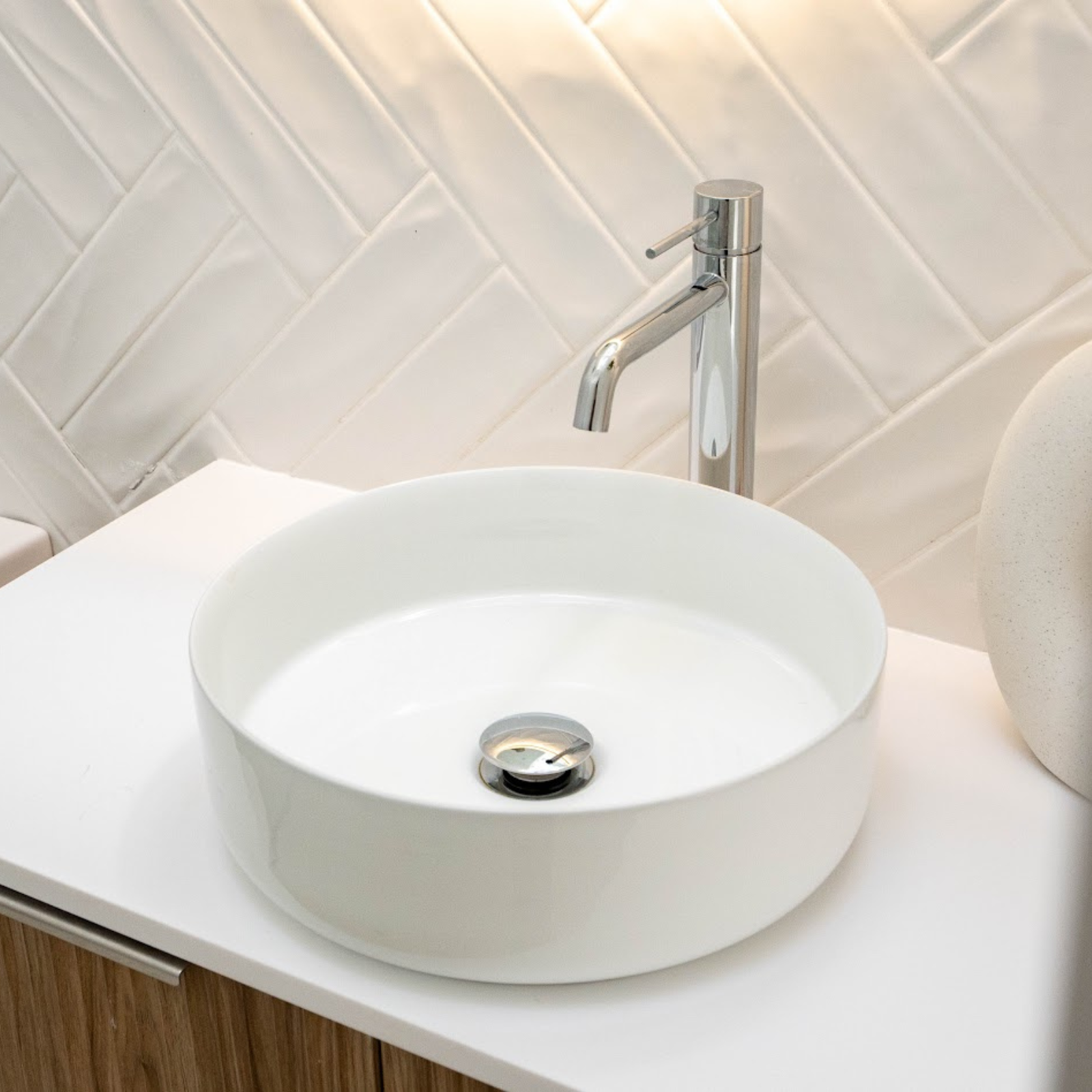 {"type":"root","children":[{"type":"paragraph","children":[{"type":"text","value":"Contemporary Styling with the Phoenix Vivid Slimline Tower Basin Mixer"}]}]}