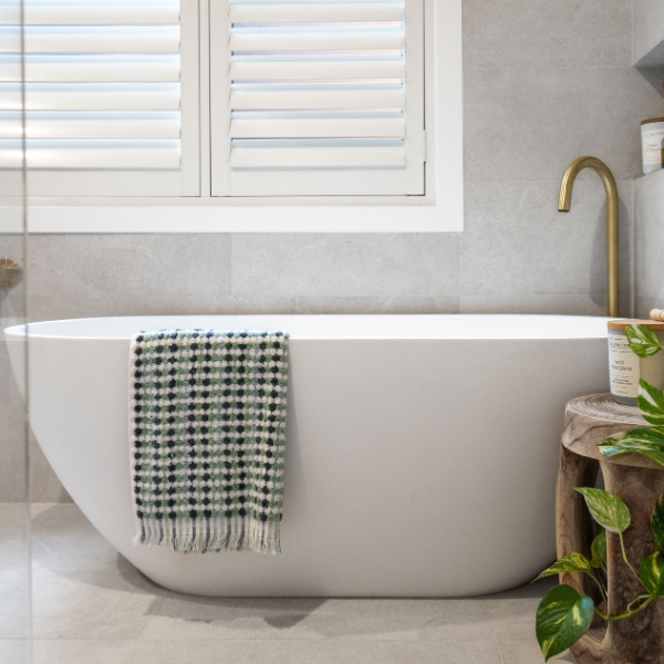 Meir Round Freestanding Bath Filler - Tiger Bronze