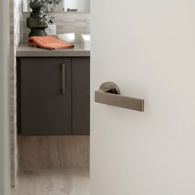 Zanda Boston Entrance Set 70mm Key/Turn Brushed Nickel