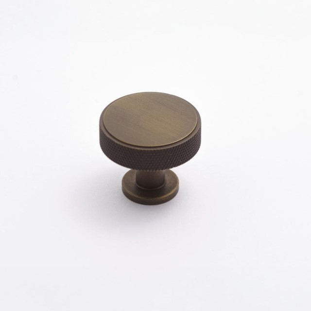 Castella Grove Knob Bronze 35mm