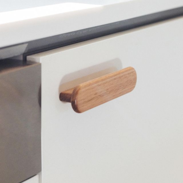 Castella Hydrowood Iluka Timber Pull Handle