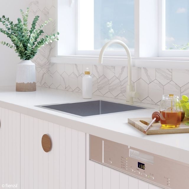 Fienza Hana Single Bowl Sink 40L Top/Undermount 550X450X200mm