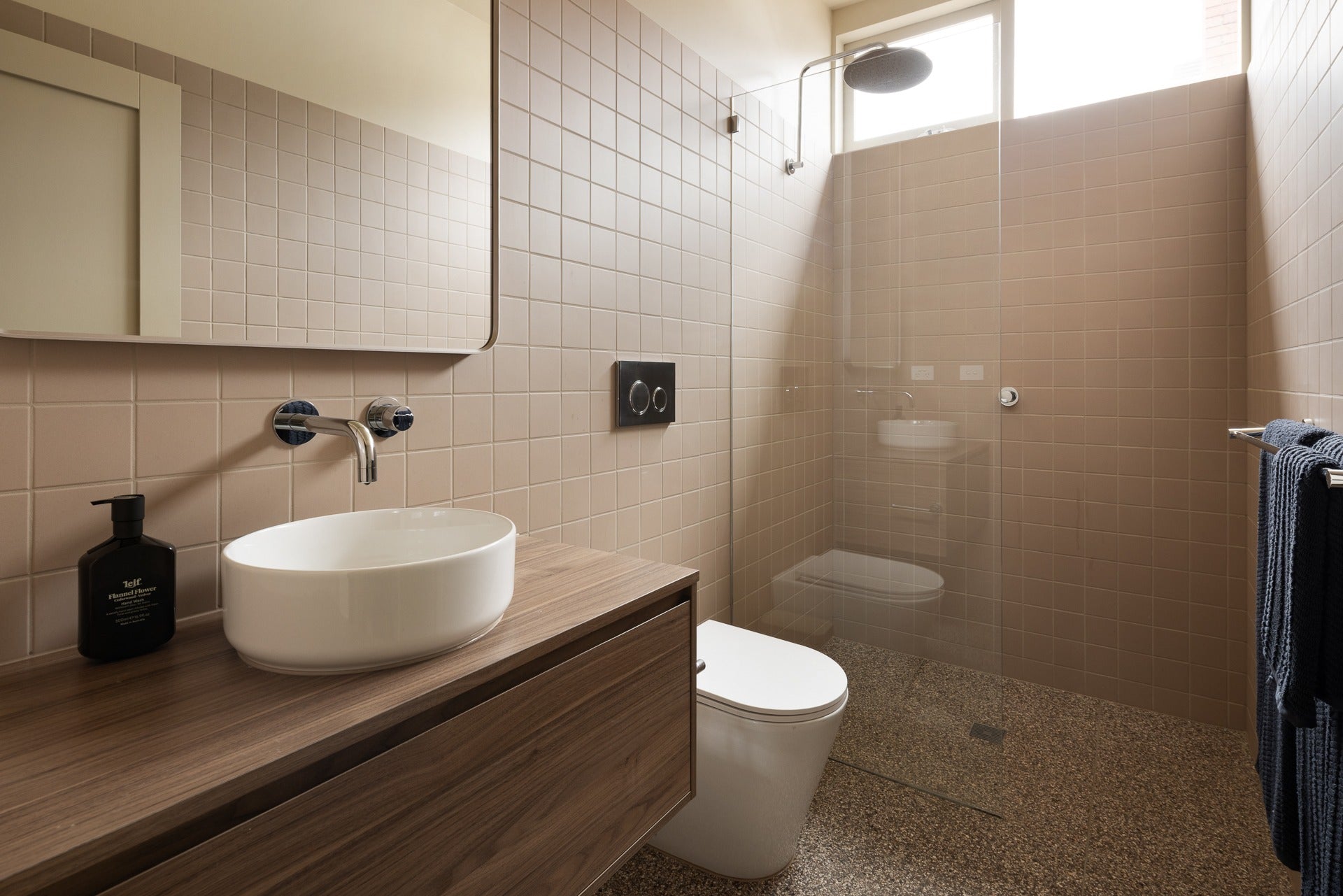 {"type":"root","children":[{"type":"paragraph","children":[{"type":"text","value":"The Bathroom, where calm meets craft"}]}]}