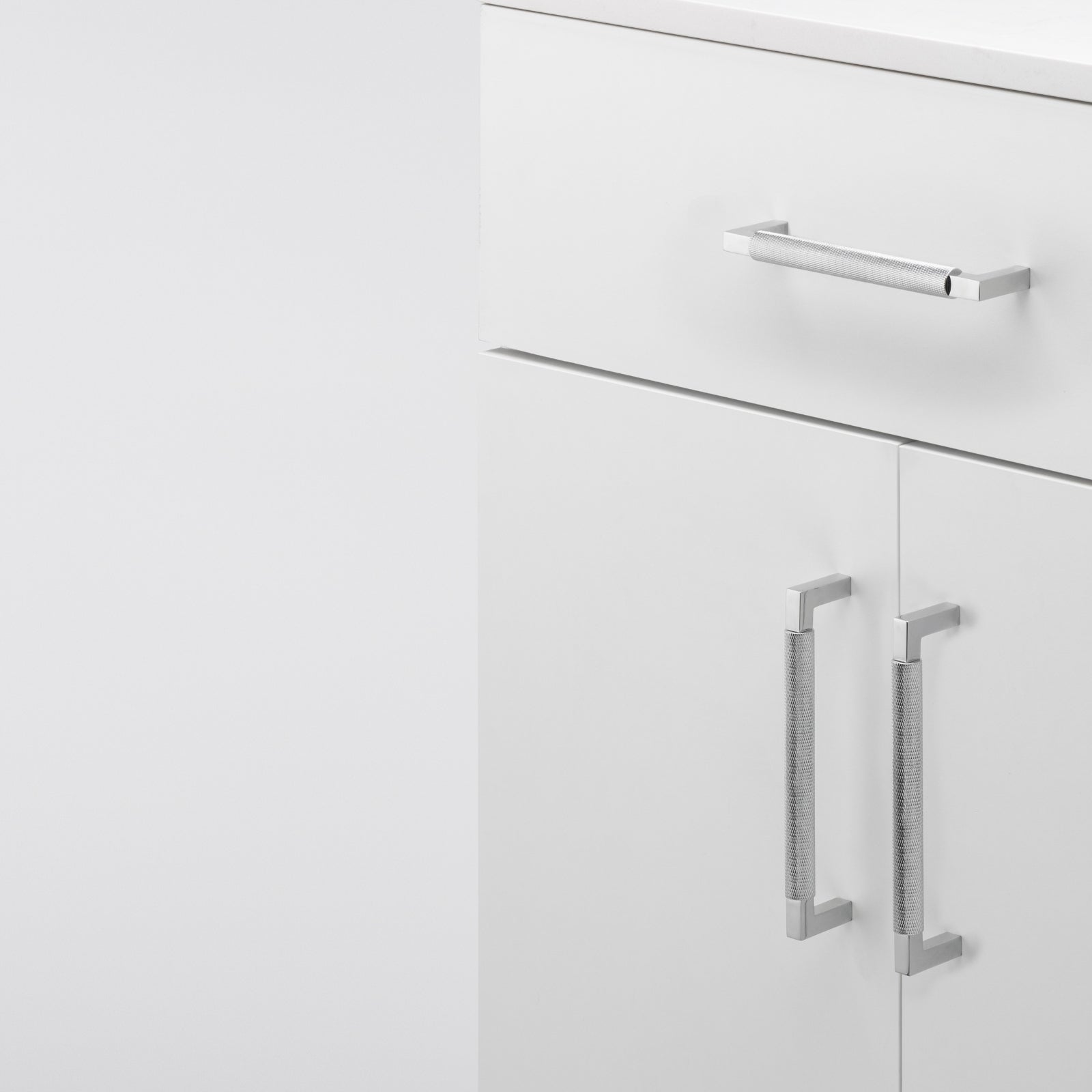 Lifestyle Iver Brunswick 160mm Cabinet Pull Handle Polished Chrome 22112 - The Blue Space