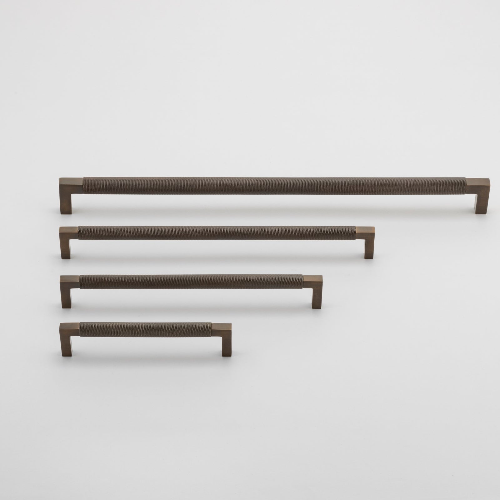 All Size Iver Brunswick 160mm Cabinet Pull Handle Signature Brass 22114 - The Blue Space