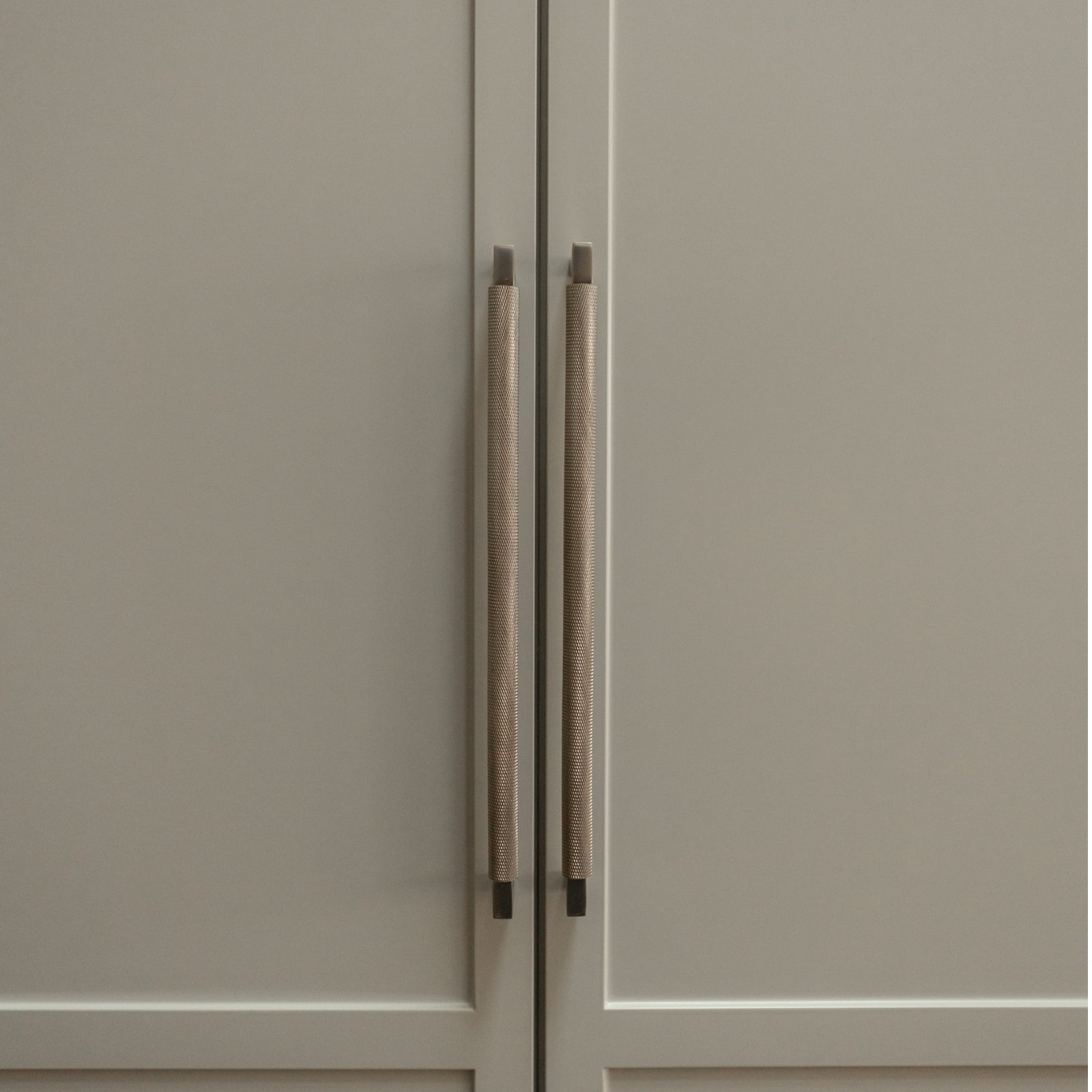 Lifestyle 2 Iver Brunswick 450mm Cabinet Pull Handle Satin Nickel 22145 - The Blue Space