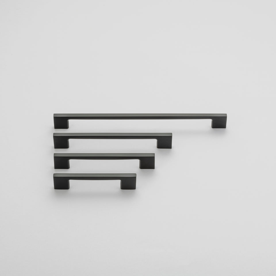 Iver Cali 128mm Cabinet Pull Handle Matte Black