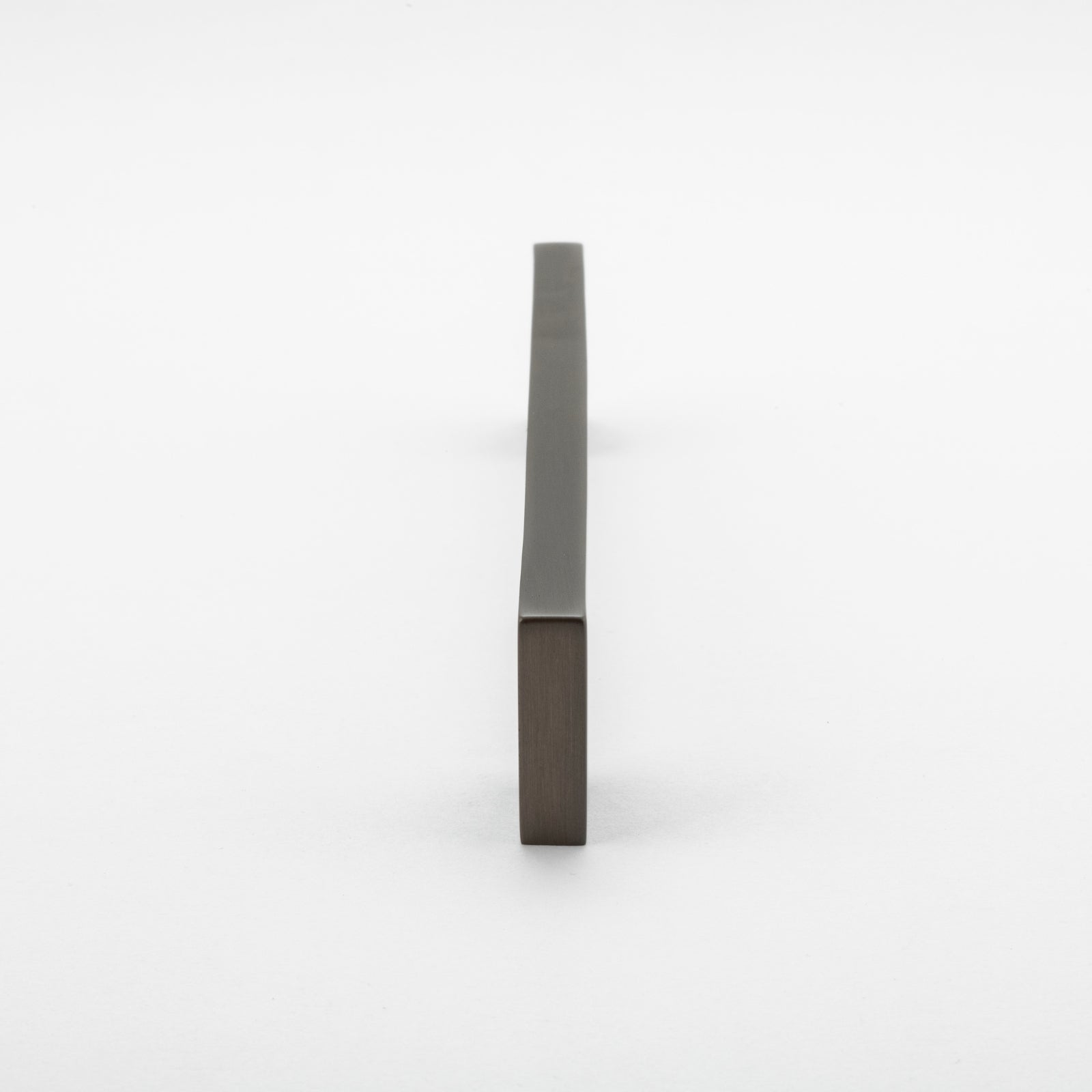 Detail3 Iver Cali 160mm Cabinet Pull Handle Signature Brass SDG-0520 - The Blue Space