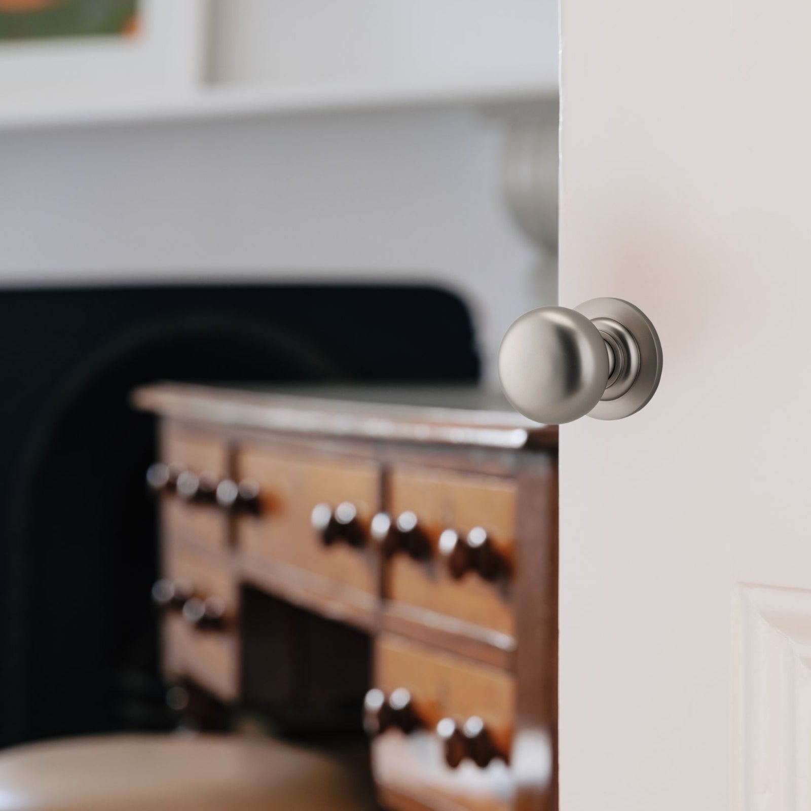 Lifestyle Iver Cambridge Knob Round Rose Entrance Kit with Separate High Security Lock Satin Nickel  0209KENTR60KT - The Blue Space