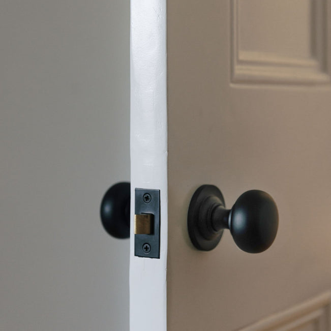 Lifestyle Iver Cambridge Knob Round Rose Passage Kit Matte Black  0203KPASS60 - The Blue Space