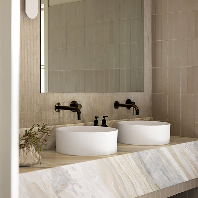 Meir Round Curved Spout 200mm - Shadow