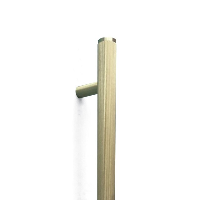 Momo Bellevue Lined Door Pull 496mm Brushed Satin Brass