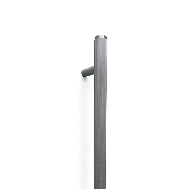 Momo Bellevue Lined Door Pull 496mm Dull Brushed Nickel