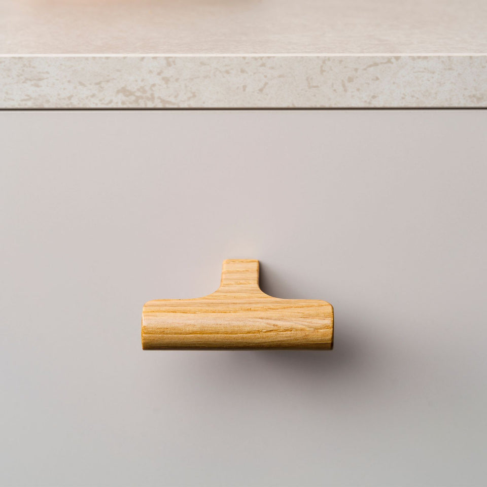 Momo Handles Hinoki T Knob 60mm Oak