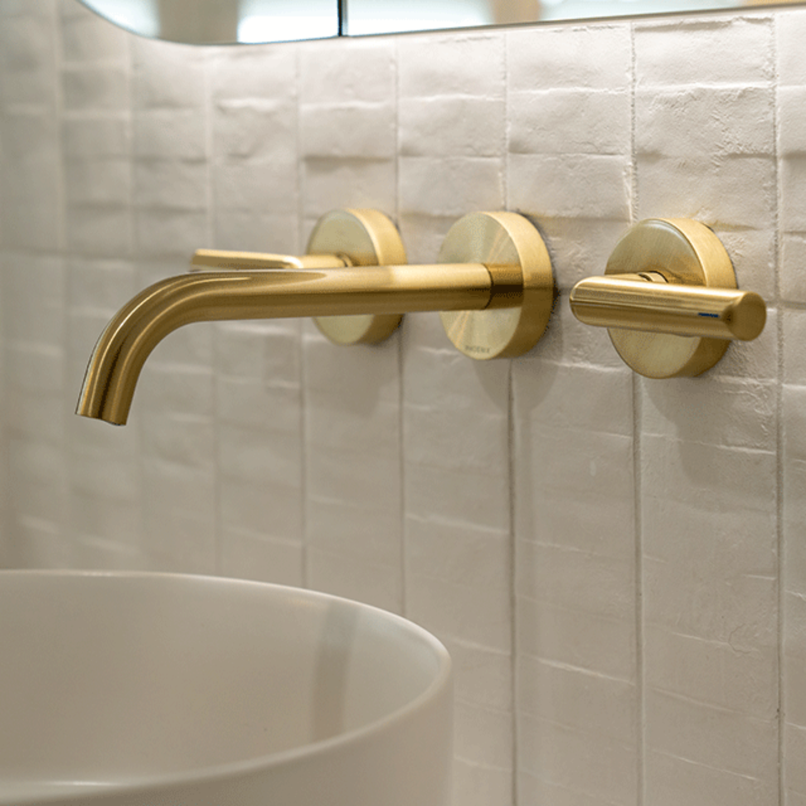 Lifestyle 03 Off White Olivia Feature Subway Matte 75 x 300mm Porcelain  - The Blue Space