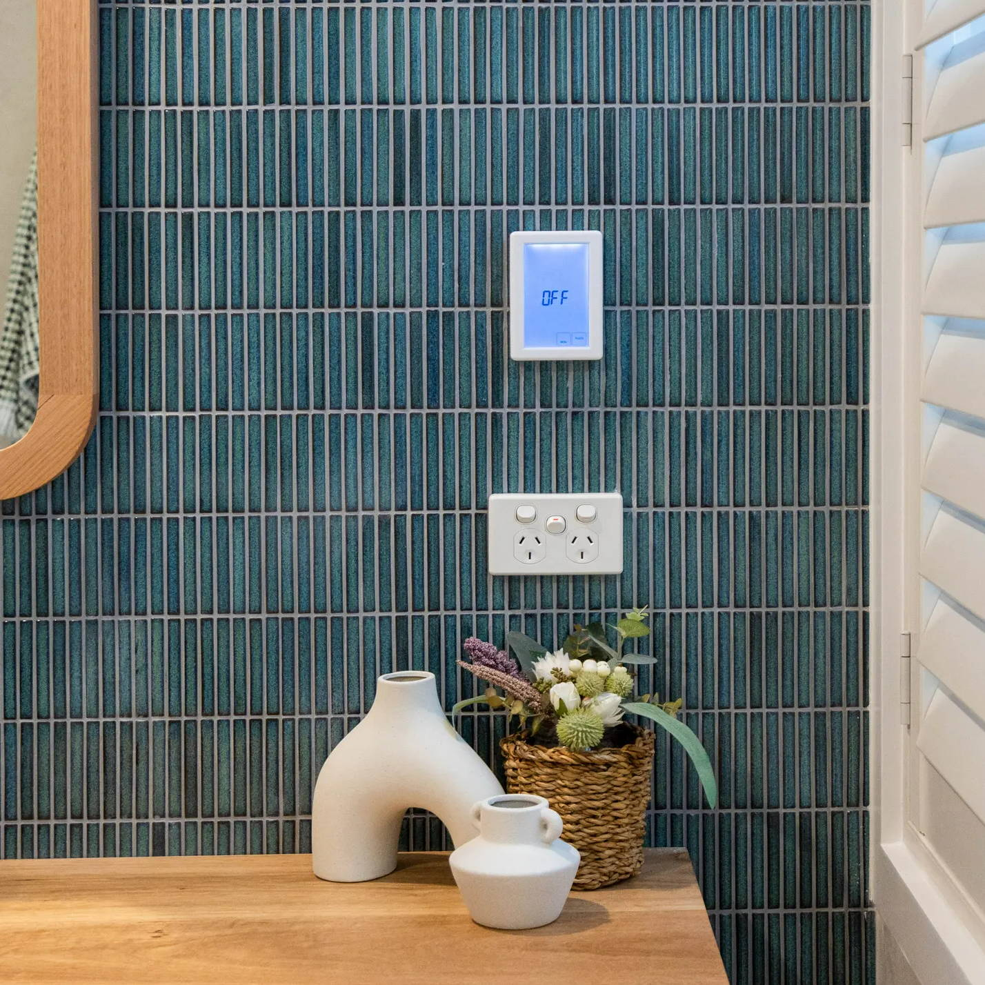 the-blue-space-type-controllers-&-thermostats