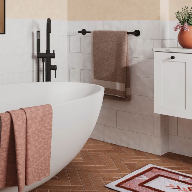 Fienza Kaya Single Towel Rail 900mm Matte Black