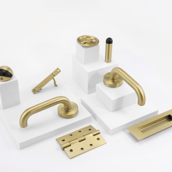 Lockwood Vivid V2 Privacy Lever Door Handle Set Round Rose Satin Brass