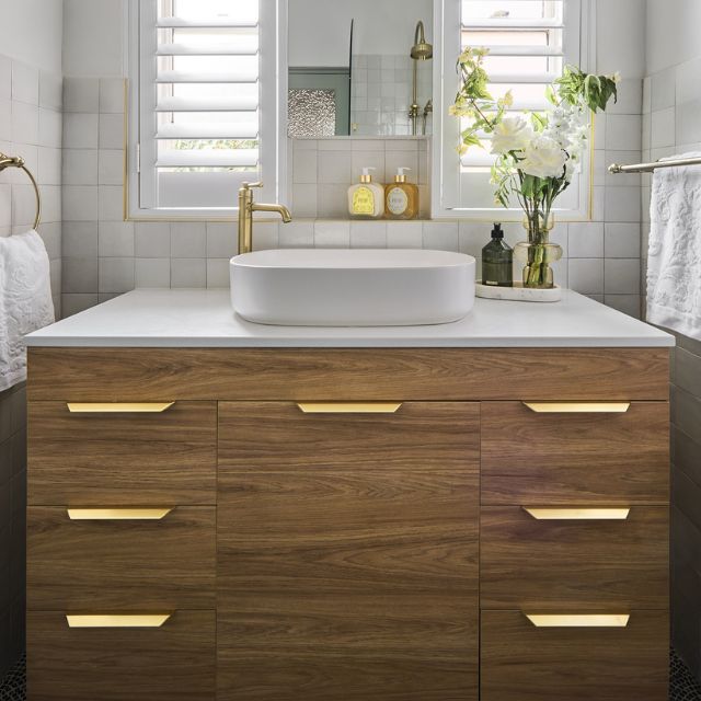 Timberline Bargo Floor Standing Vanity with Silksurface Top & Basin