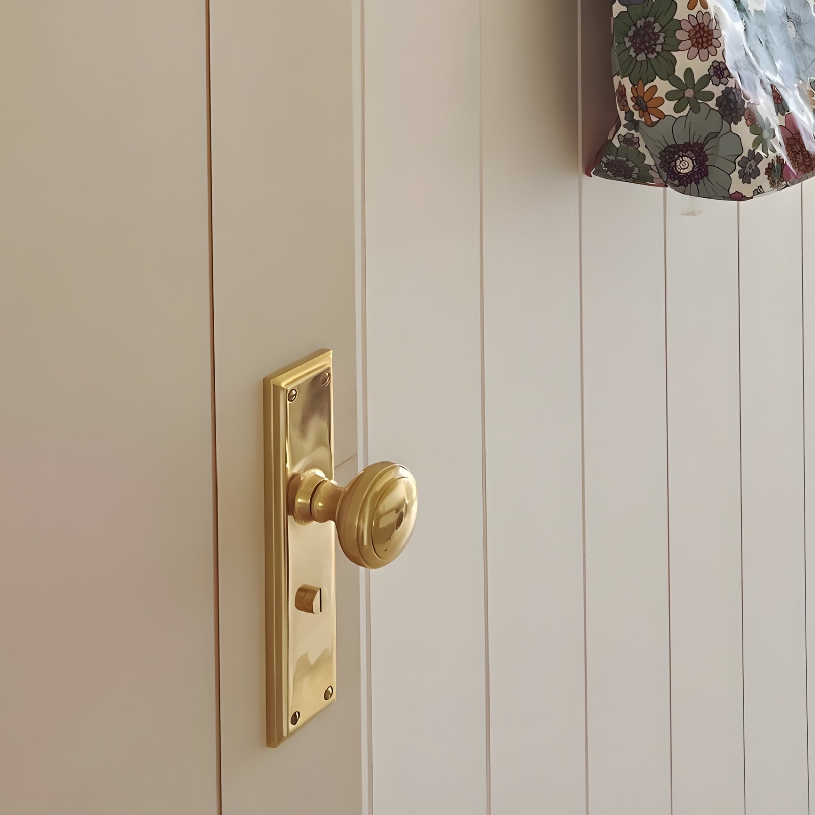 Lifestyle TradCo Milton Door Knob Long Backplate Privacy Set Polished Brass 0720KPRIV60 - The Blue Space