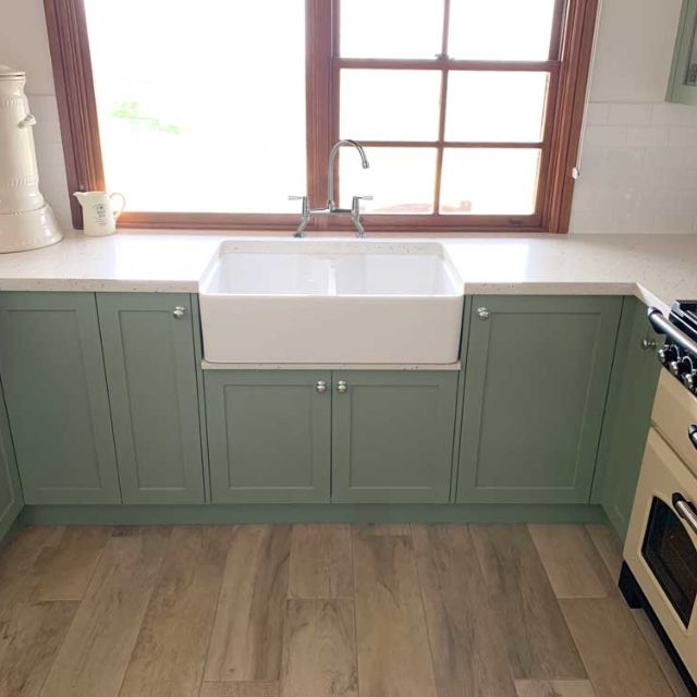 Turner Hastings Chester Double Flat Front Fine Fireclay Butler Sink