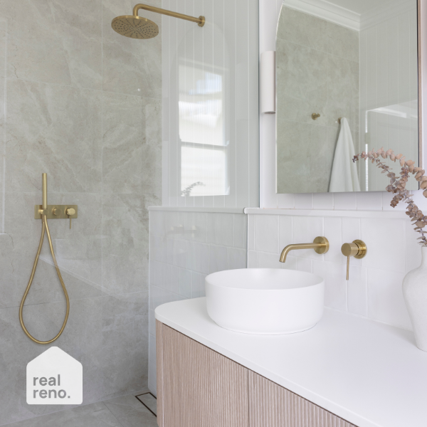 Phoenix Vivid Shower Rose 230mm Round - Brushed Gold