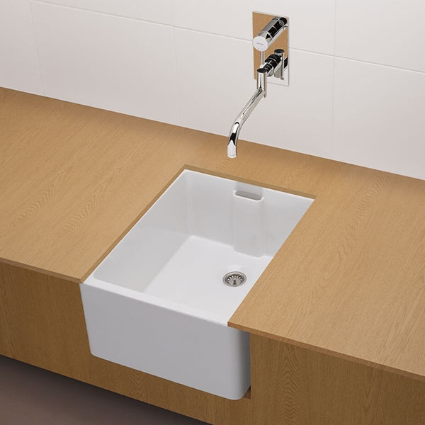 Turner Hastings Belfast Flat Front Fine Fireclay Butler Sink