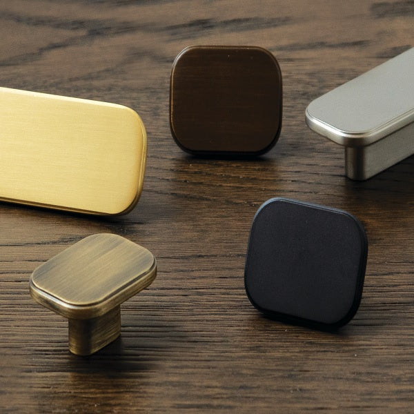Momo Handles Aspen Knob Bronze
