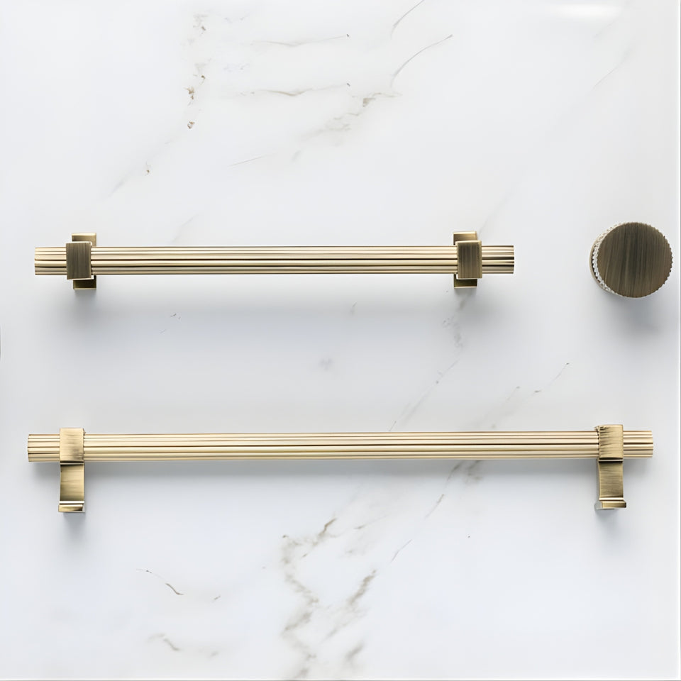 Momo Handles Ambrose Bar Pull Antique Bronze